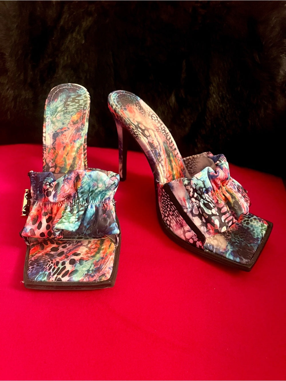 Cape Robbin Colorful Ruffle Slide Heels with Exotic Multicolor Print - Size 6.5 — statement heel profile and arch