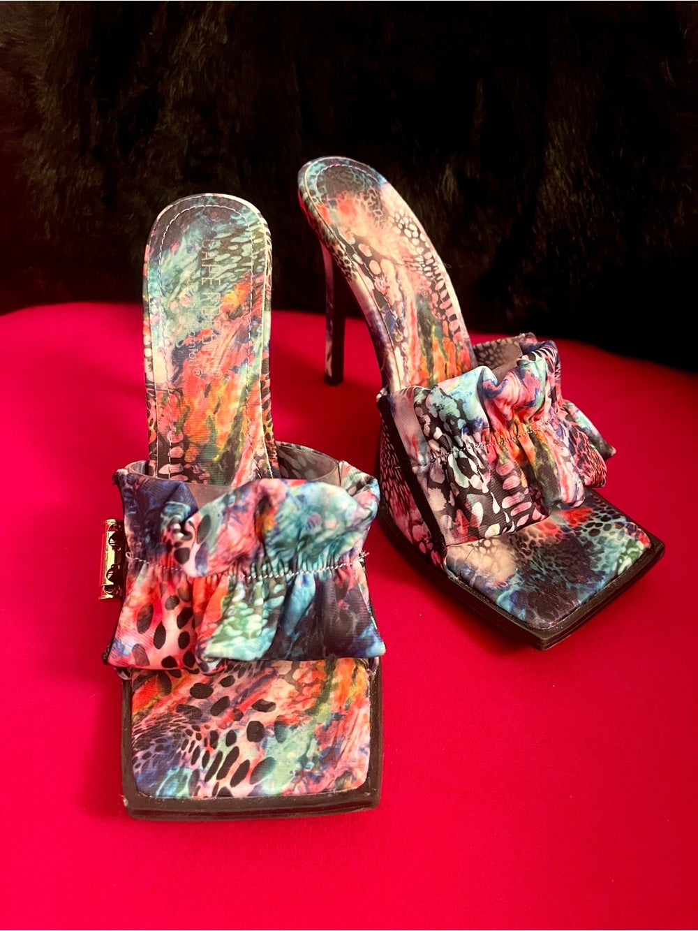 Cape Robbin Colorful Ruffle Slide Heels with Exotic Multicolor Print - Size 6.5 — designer insole branding and footbed