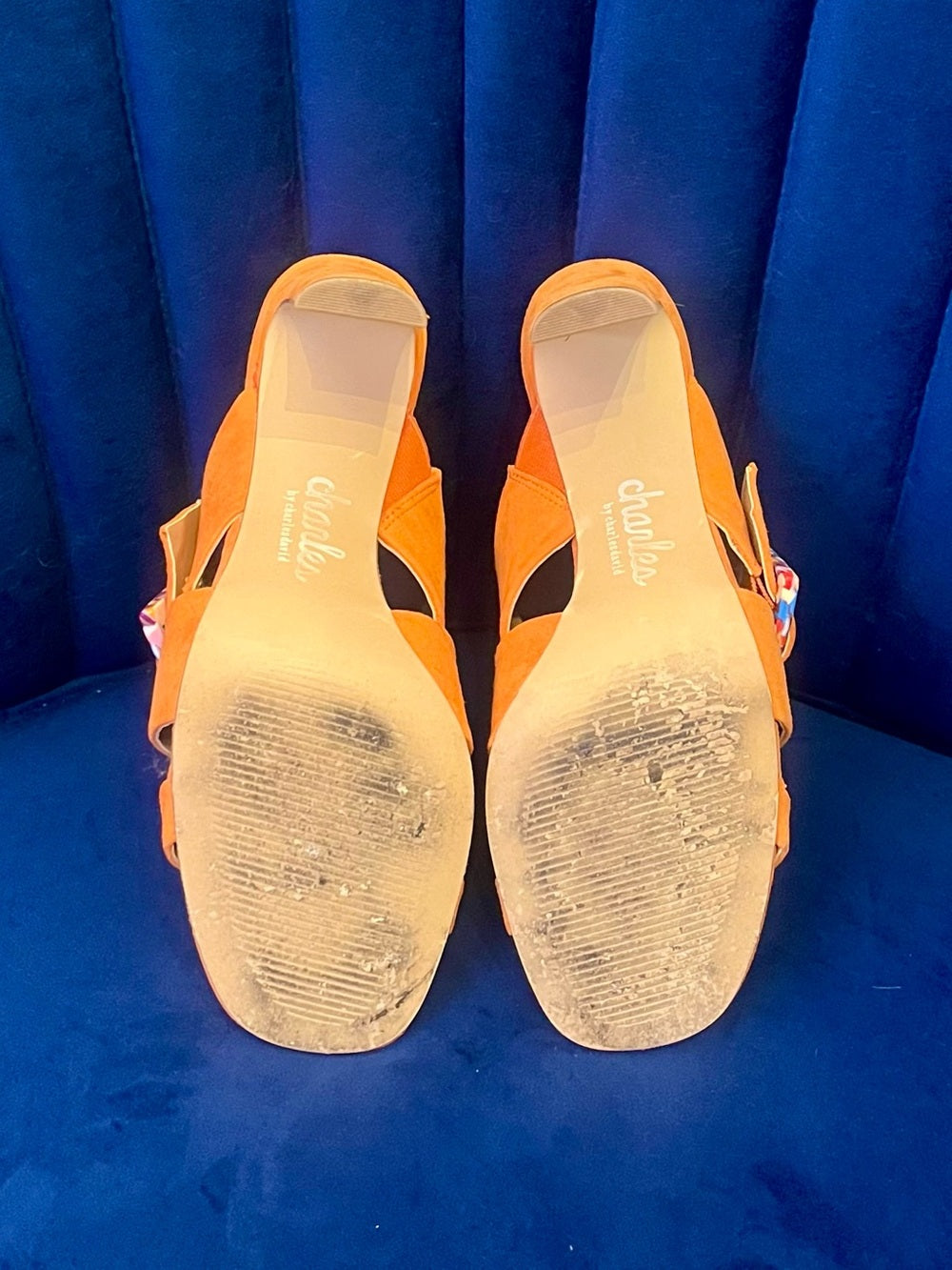 Charles by Charles David Orange Suede Heels w Multicolor Resin Buckle - Size 6.5 — heel tip and sole detail