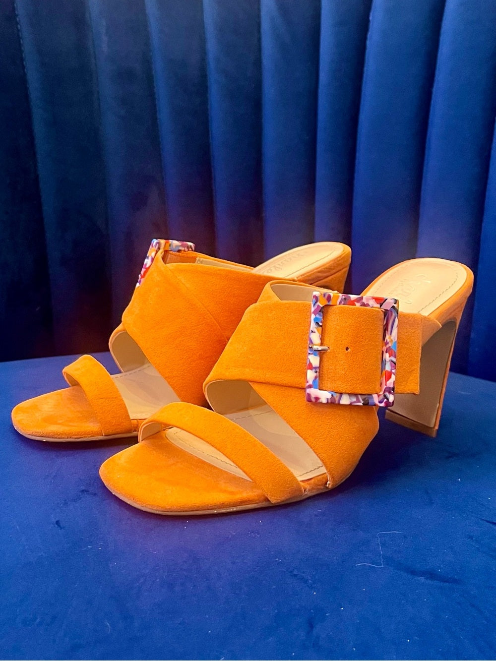 Charles by Charles David Orange Suede Heels w Multicolor Resin Buckle - Size 6.5 — statement shoe color and texture