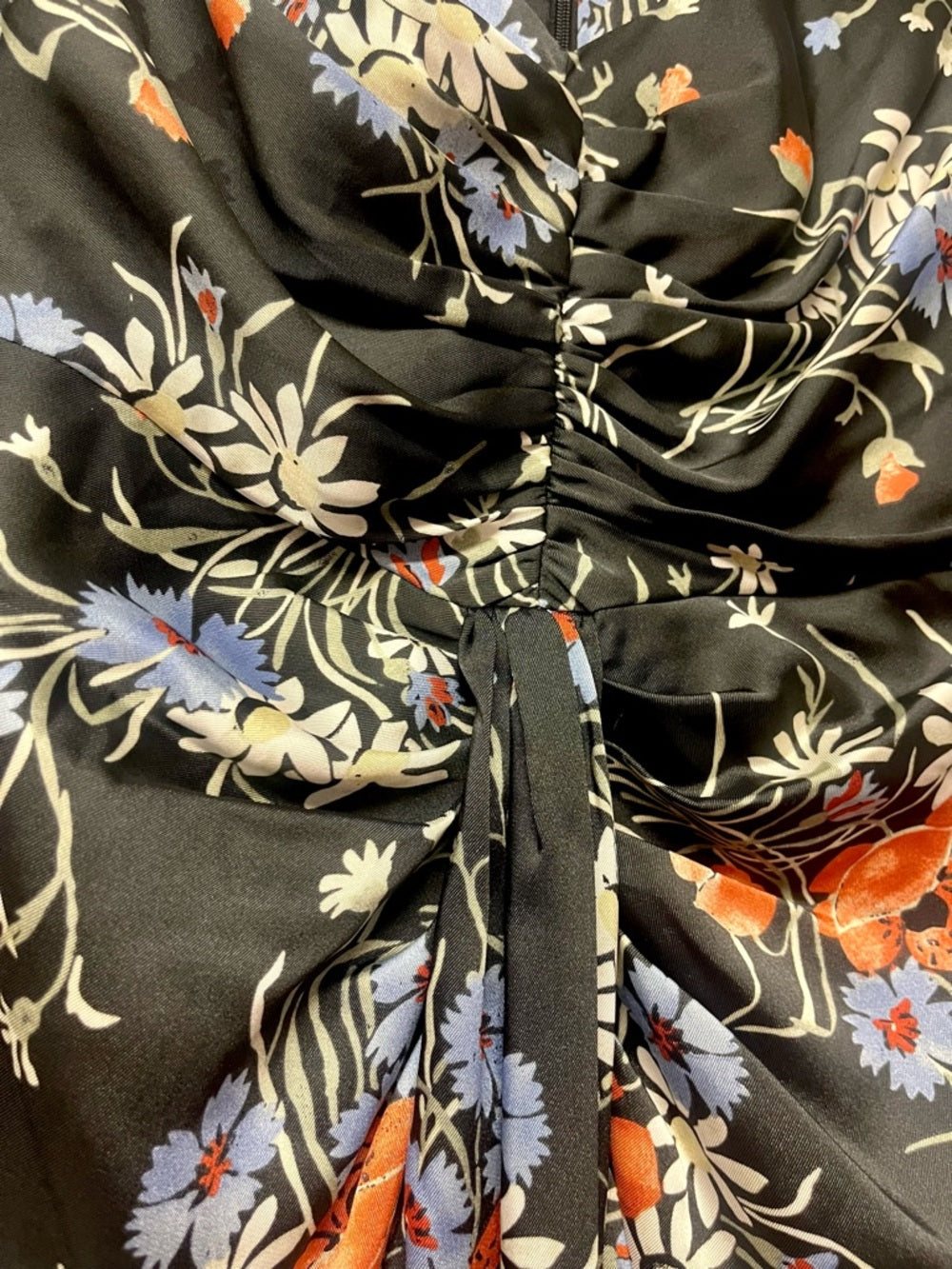 cinq a sept Black Floral Three Quarter Sleeve Walker Wrap Midi Dress - Size 0 — fabric texture and material closeup