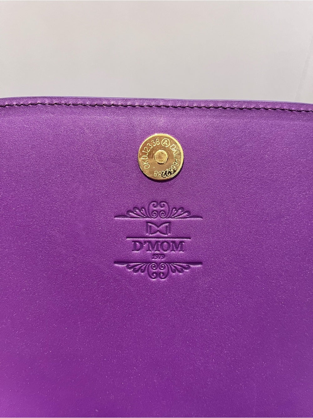 D’MOM Genuine Crocodile Exotic Leather Saddle Bag & Matching Coin Purse — exotic skin pattern and color variation