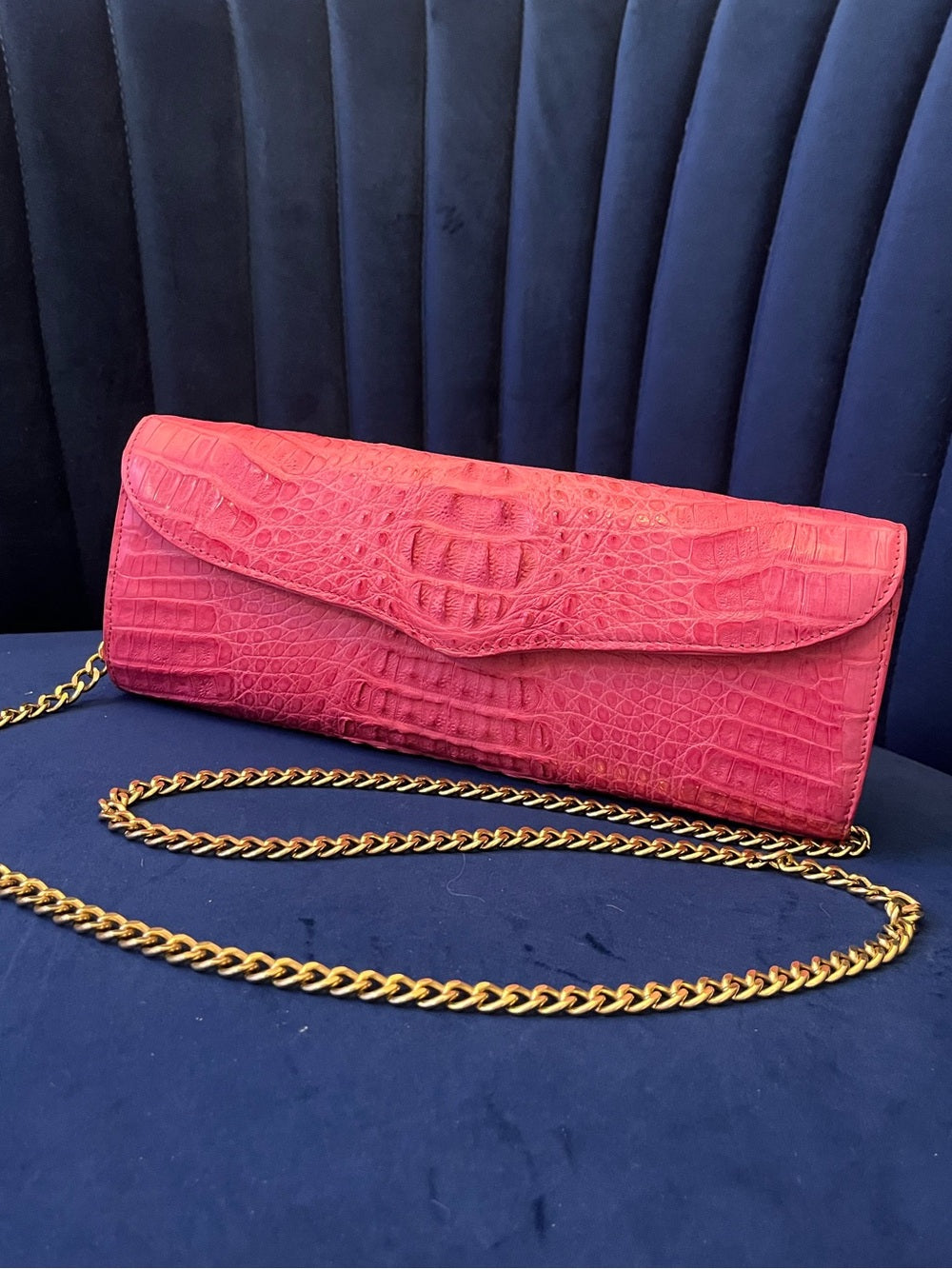 Genuine Hot Pink Crocodile Leather Clutch Bag Exotic Shoulder Bag w Gold Chain — handbag interior lining and storage