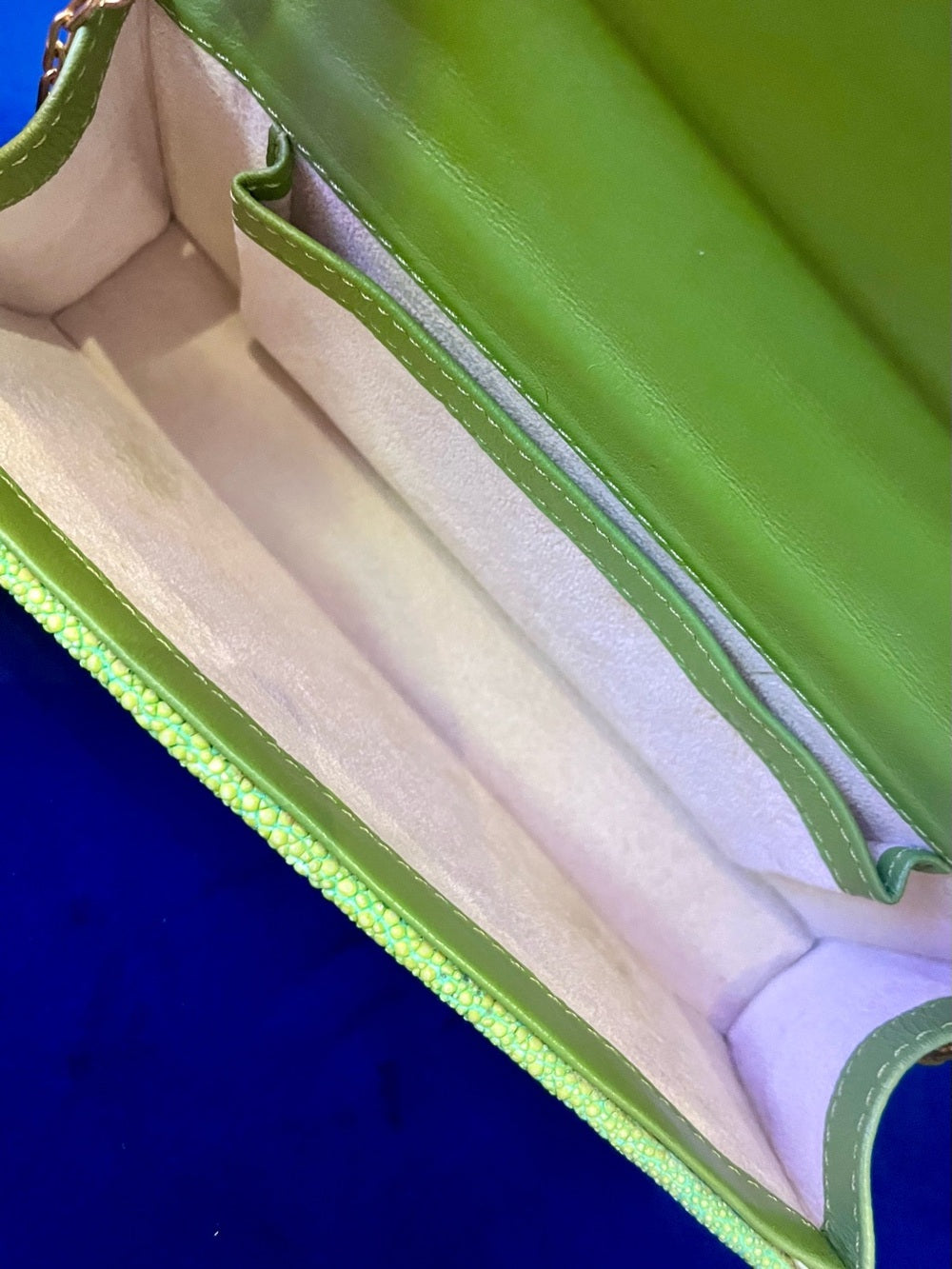Genuine Stingray Foldover Clutch – Lime Green Exotic Evening Bag w Gold Chain — bag closure fastening and edge finish