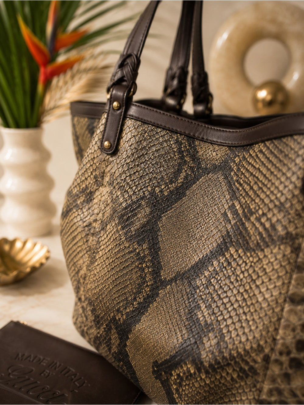 Gucci Genuine Python Tote + Matching Pouch Large Exotic Shoulder Bag Y2K — natural leather grain and texture closeup