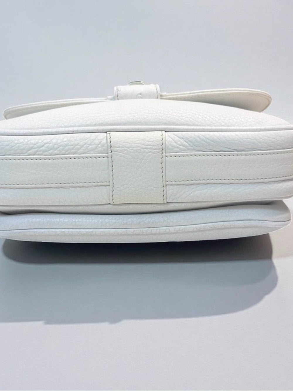 Gucci White Ostrich & Leather Vintage Crossbody Bag Gold GG Turnlock Flap — interior pocket and designer label
