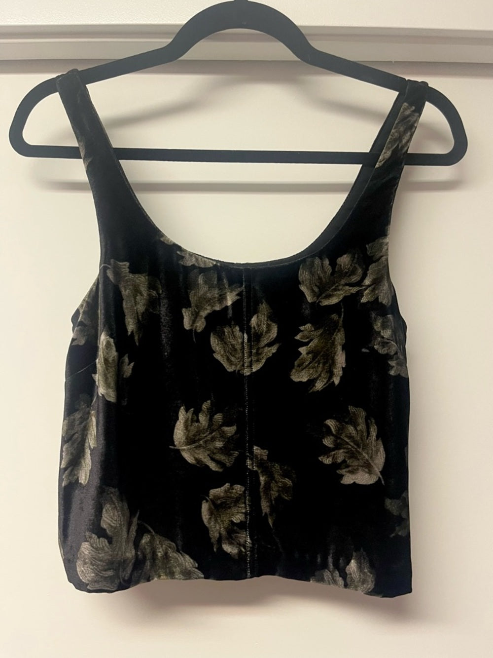 Vince Fallen Leaf Silk-Blend Sleeveless Crop Top