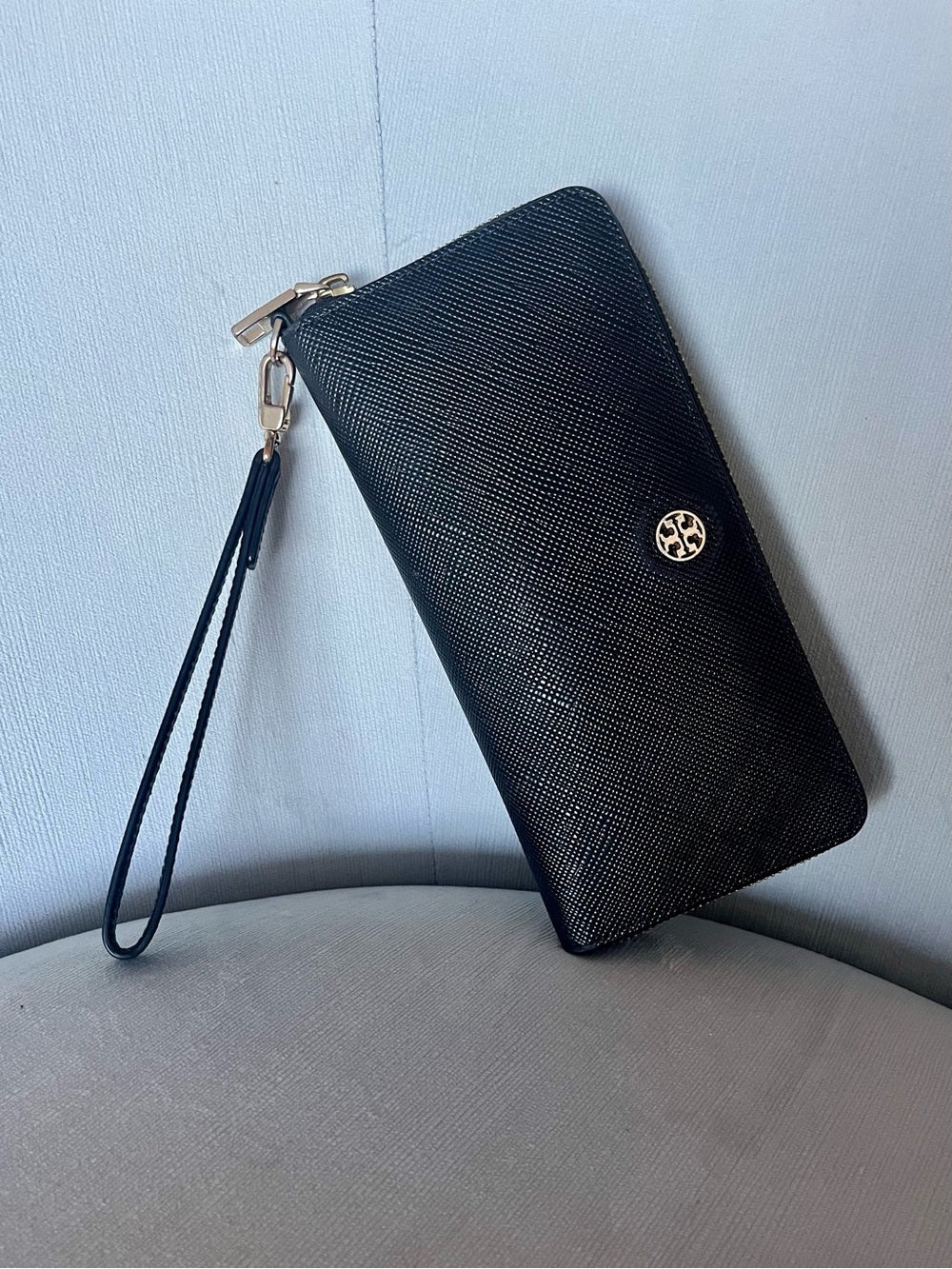 Tory Burch Black Saffiano Leather Perry Zip Passport Continental Wallet/Wristlet