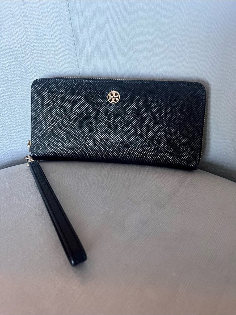 Tory Burch Black Saffiano Leather Perry Zip Passport Continental Wallet/Wristlet