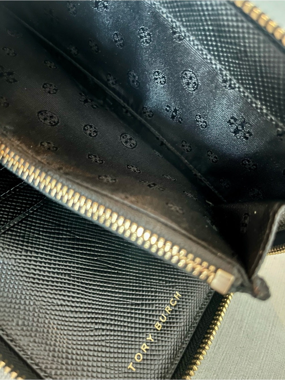 Tory Burch Black Saffiano Leather Perry Zip Passport Continental Wallet/Wristlet
