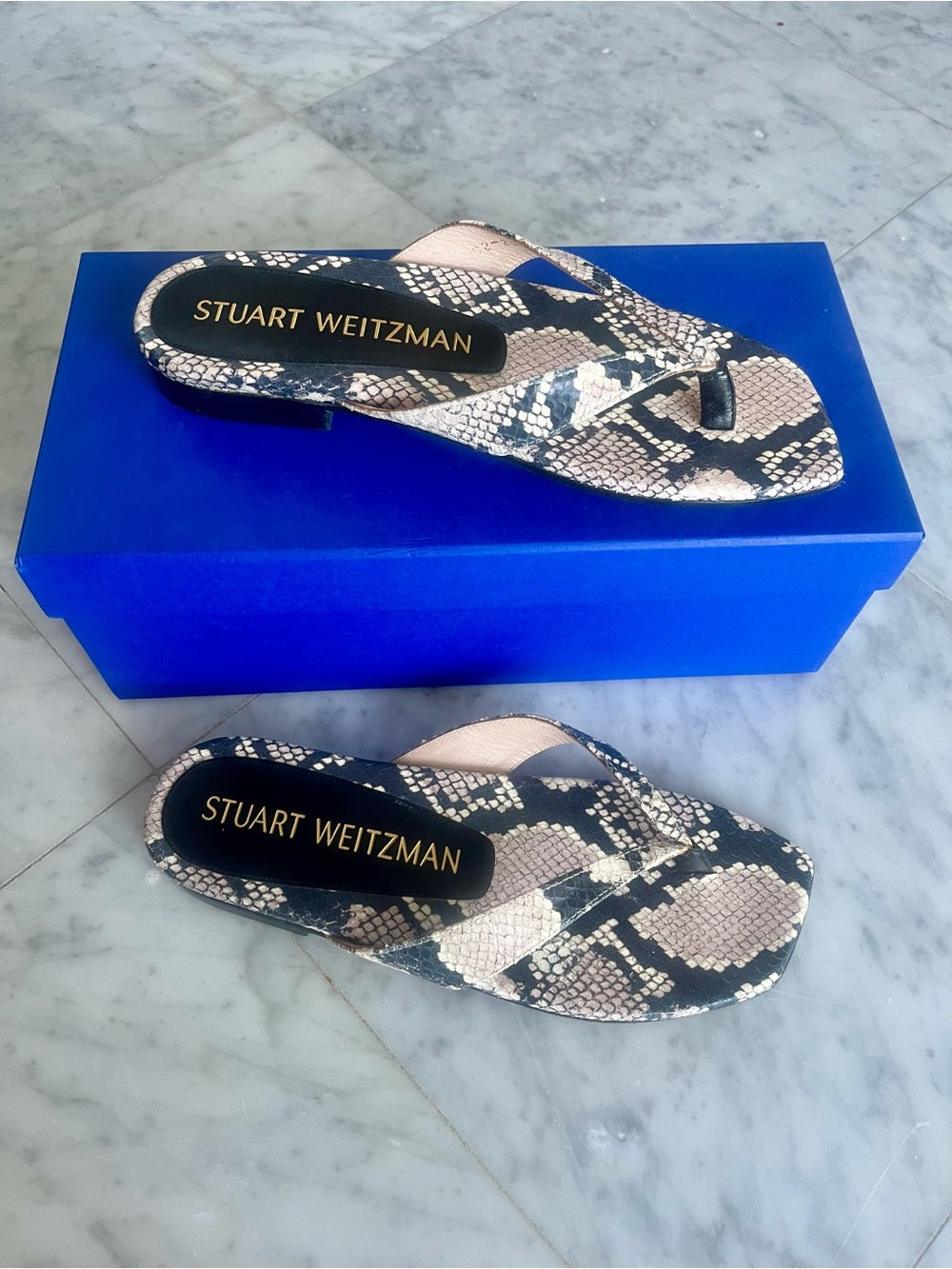 Stuart Weitzman Women's Snake-Print Thong Sandals in Black & Beige - Size 6.5
