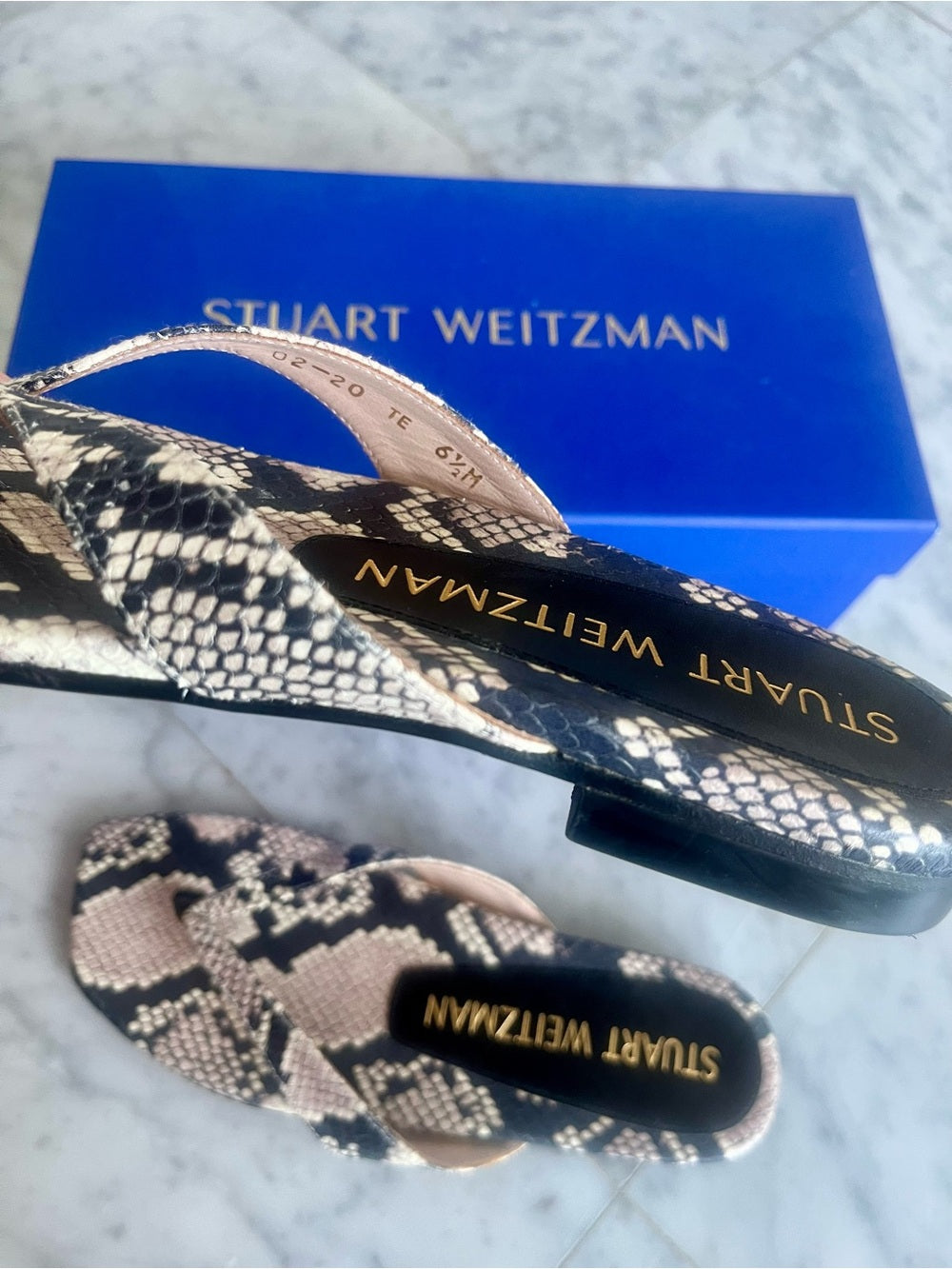 Stuart Weitzman Women's Snake-Print Thong Sandals in Black & Beige - Size 6.5