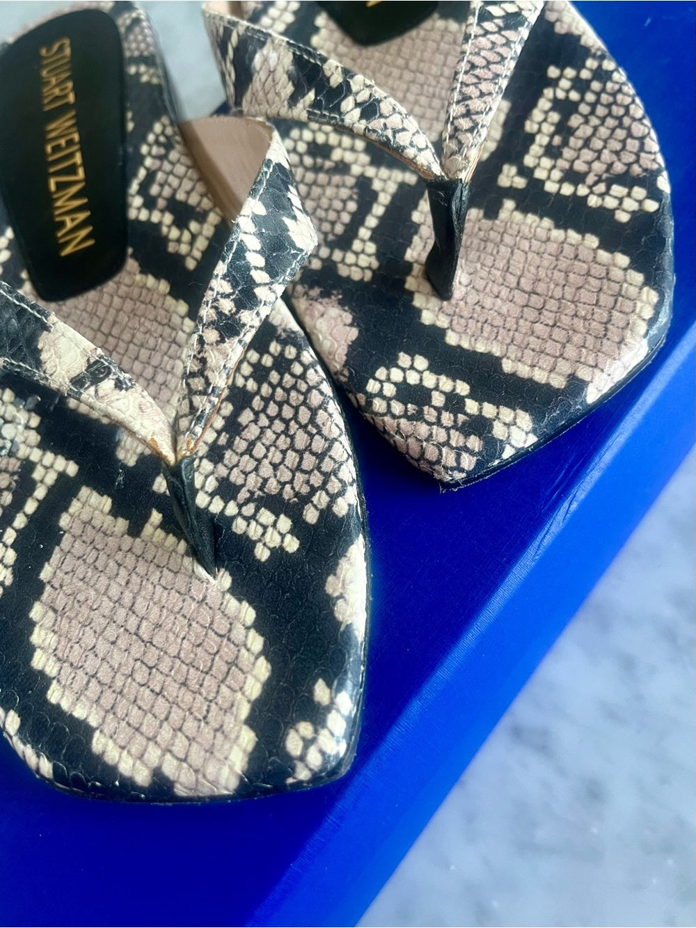 Stuart Weitzman Women's Snake-Print Thong Sandals in Black & Beige - Size 6.5