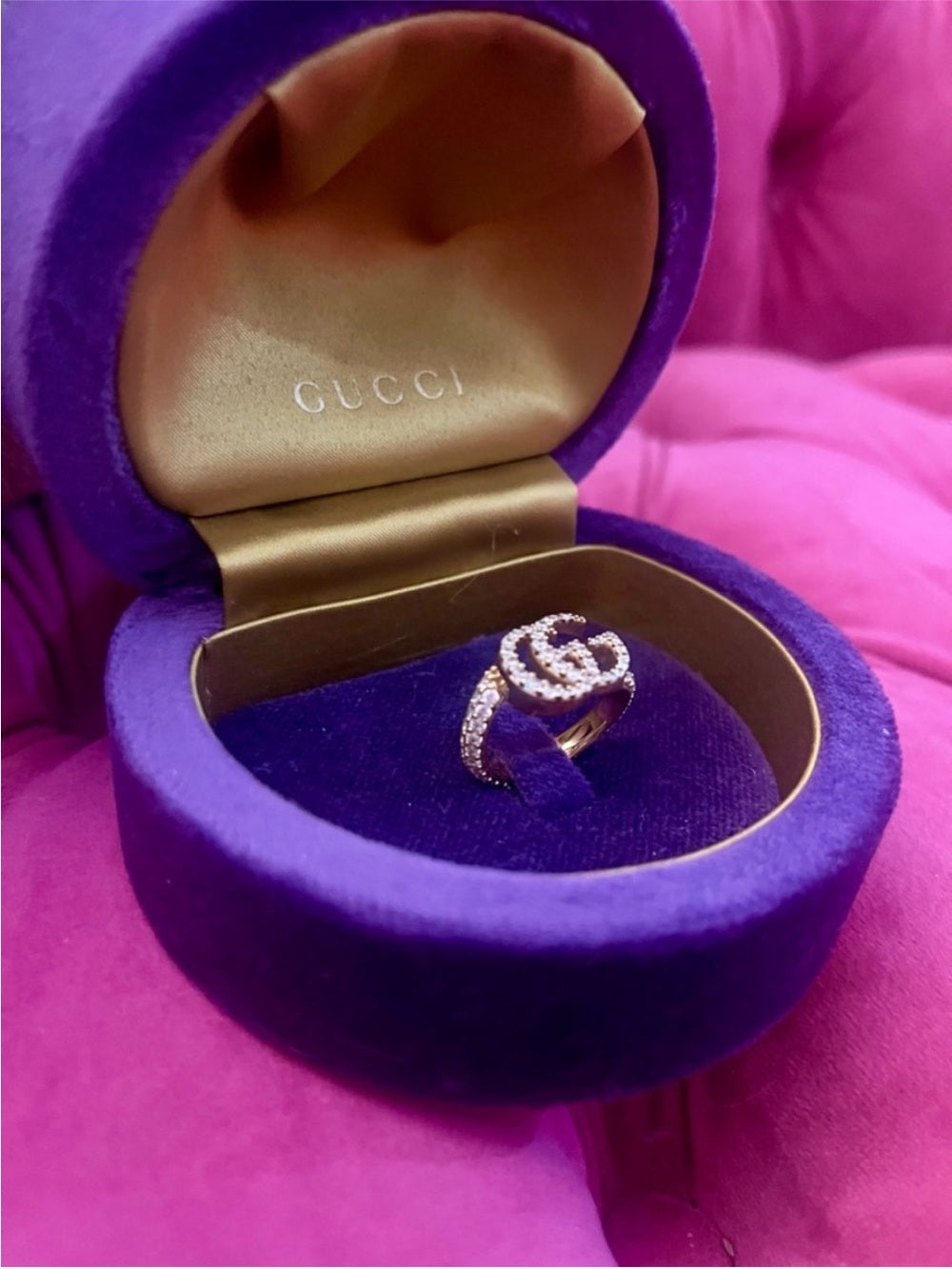 Gucci Double G Pavé Crystal Ring – Gold-Tone Logo Statement Band (Size 6.5–7)