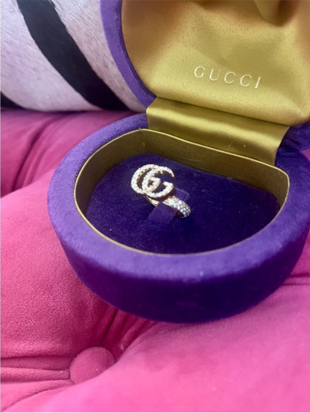 Gucci Double G Pavé Crystal Ring – Gold-Tone Logo Statement Band (Size 6.5–7)