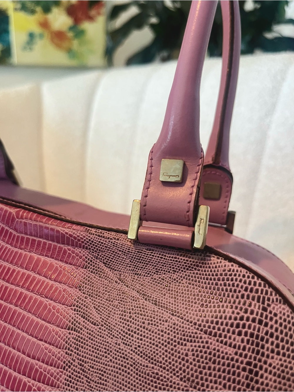 Salvatore Ferragamo Tejus Lizard Purple Shoulder Bag - Vintage (80’s/90’s) — natural leather grain and texture closeup