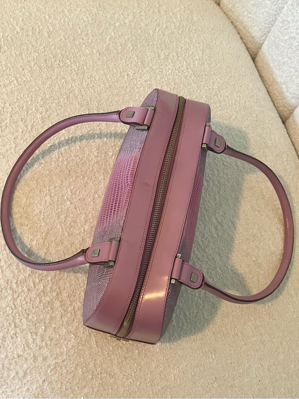 Salvatore Ferragamo Tejus Lizard Purple Shoulder Bag - Vintage (80’s/90’s) — handbag interior lining and storage