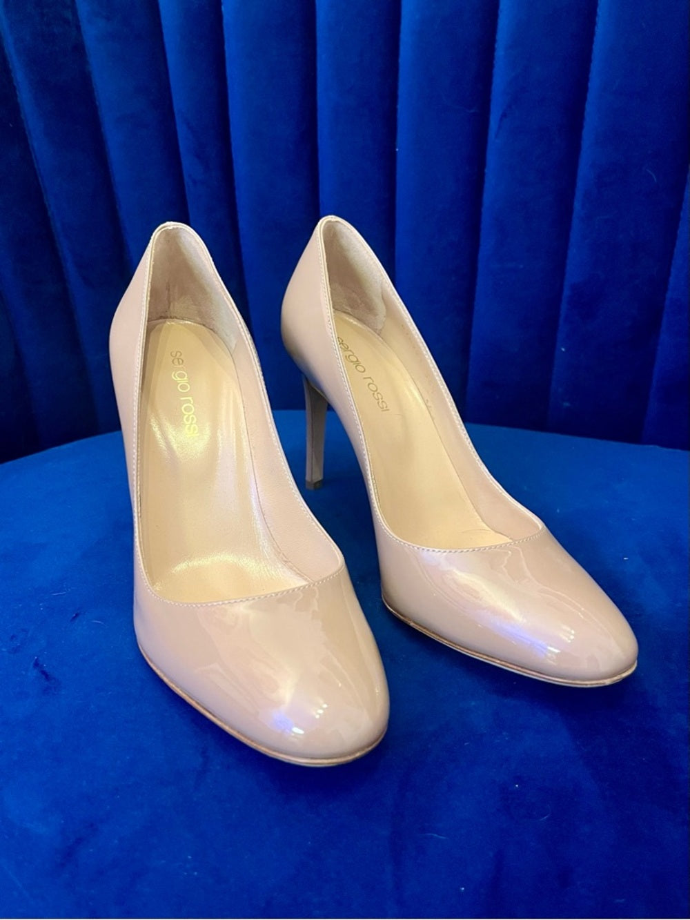 Sergio Rossi Patent Rounded-Toe Stiletto Heels in Nude - Size 36.5 — outsole wear and sole construction