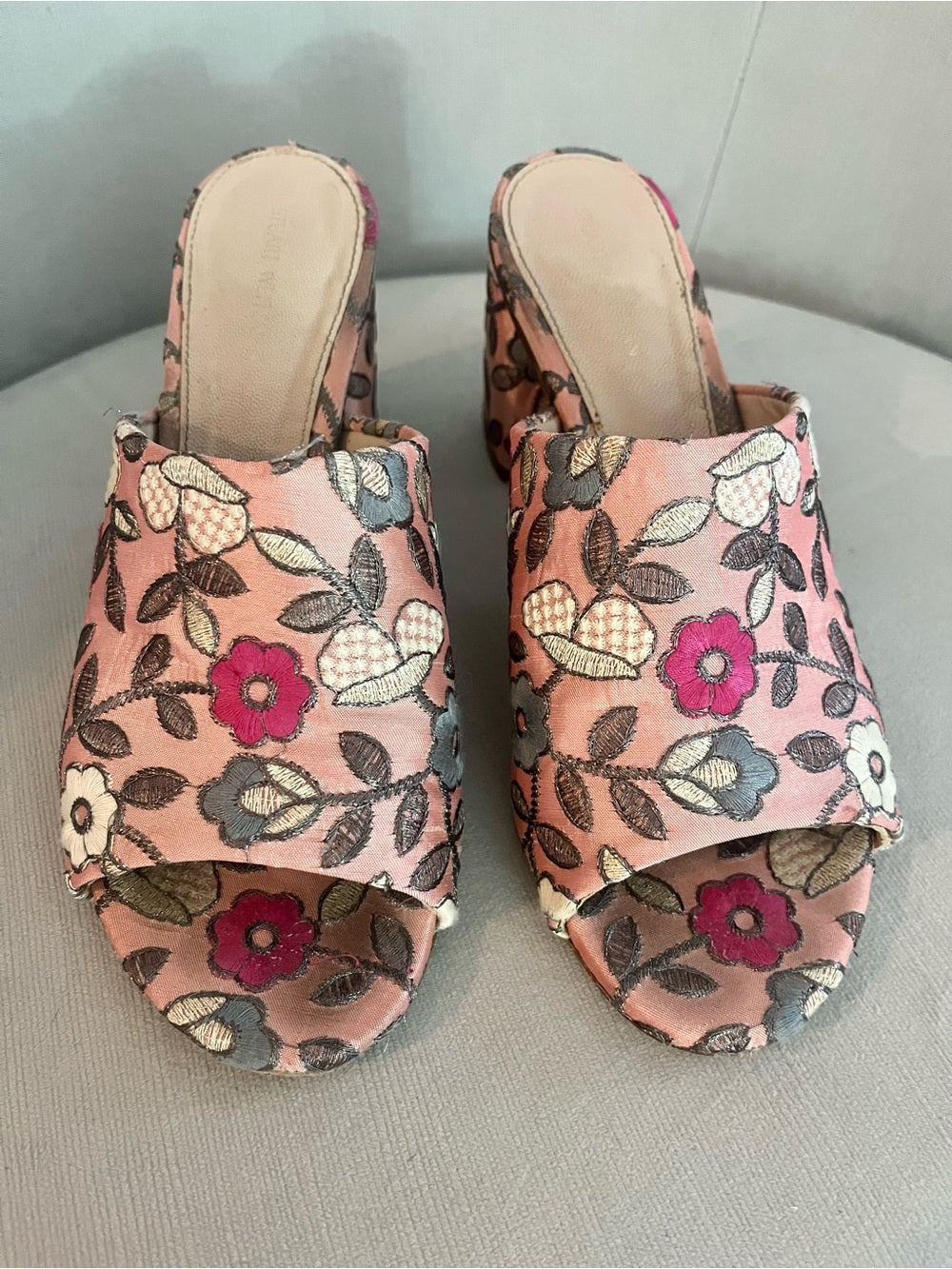 Stuart Weitzman Floral Embroidered Mule Heels, Pink Satin Slide Sandals Size 6.5 — outsole wear and sole construction
